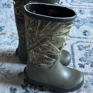 Heavy duty, tall, camo, rubber boots
